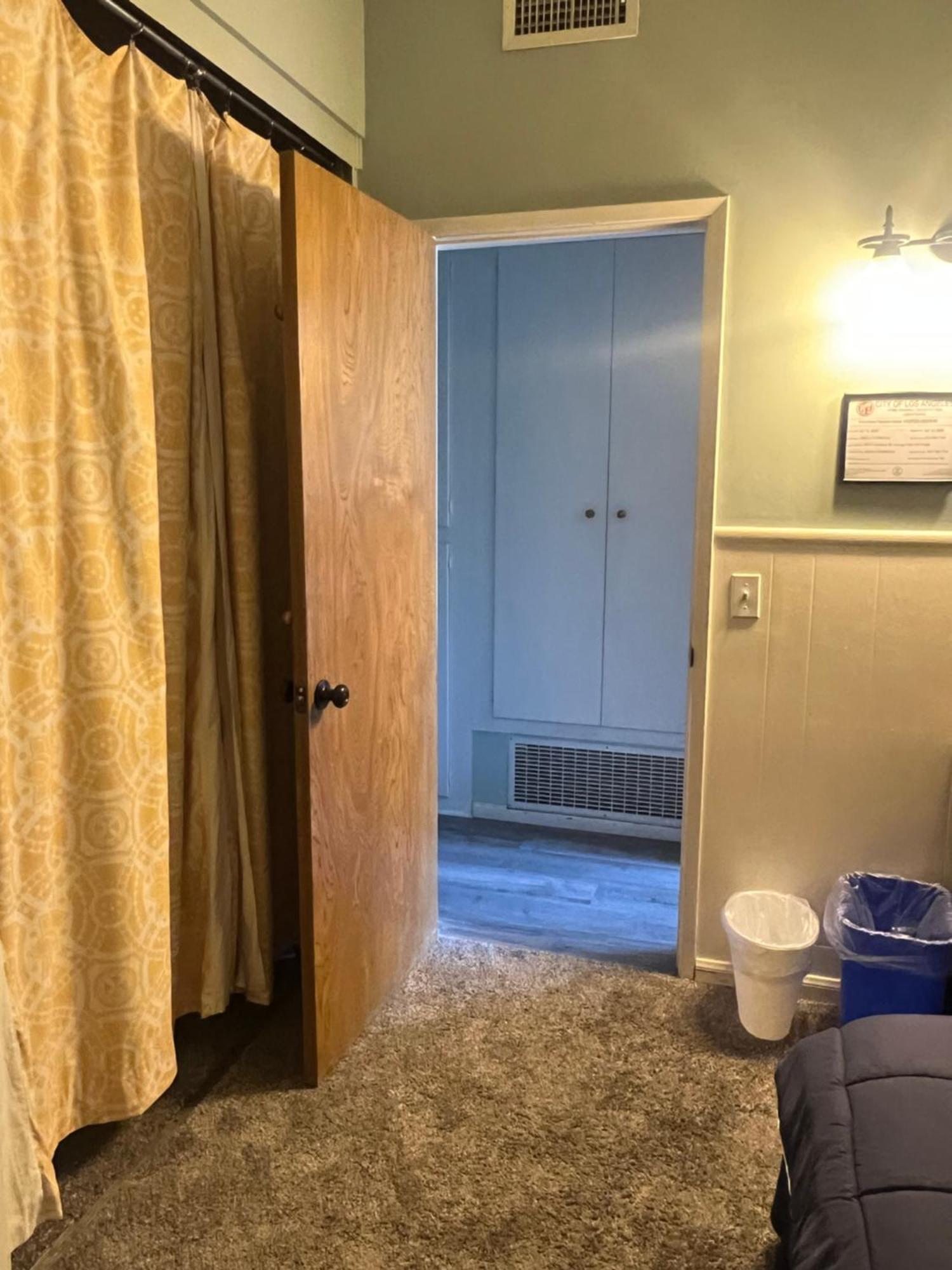 Homestay Comfy Cozy On Quiet Cul-de-sac Los Angeles
